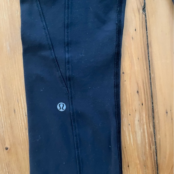 Vintage Lululemon capris - Picture 5 of 5